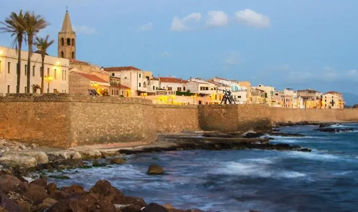 Minorca Studios Alghero 0*,  Italien